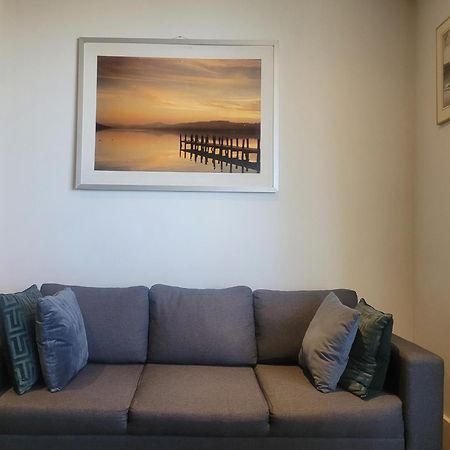 לונדון 2 Bedroom 2 Bath 1 Ensuite In Roya Asenal Beautiful Views & Parking מראה חיצוני תמונה