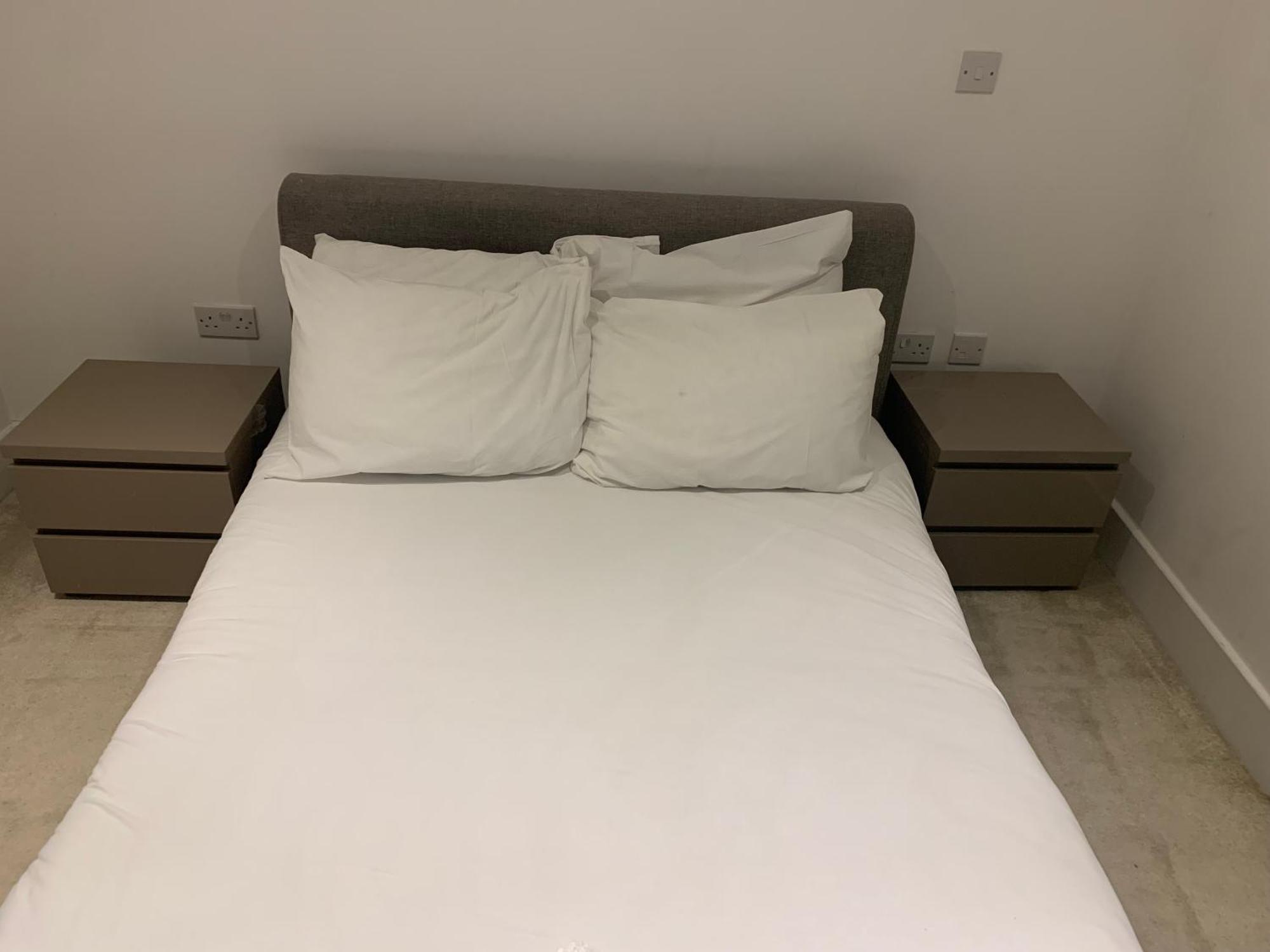 לונדון 2 Bedroom 2 Bath 1 Ensuite In Roya Asenal Beautiful Views & Parking מראה חיצוני תמונה
