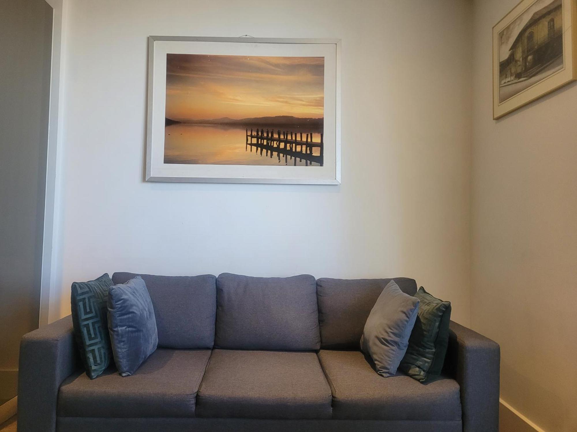 לונדון 2 Bedroom 2 Bath 1 Ensuite In Roya Asenal Beautiful Views & Parking מראה חיצוני תמונה
